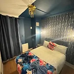 Southwark Three Bedroom Apartment