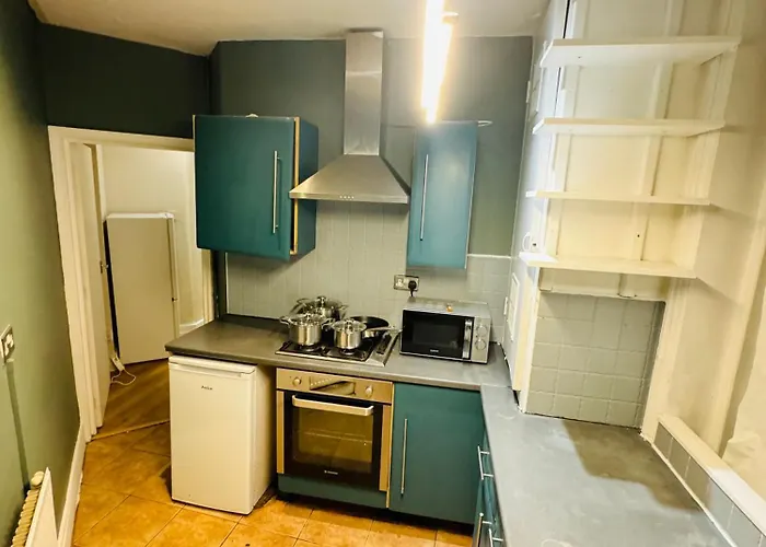Southwark Three Bedroom Apartment